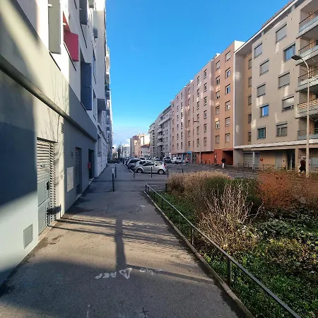 Lyon Montchat Refait A Neuf Climatise Et Parking Prive